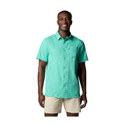 Columbia Mens Slack Tide Short Sleeve Camp Shirt, Omni-Shade UPF 50 Sun Protection, Omni-Wick Moisture Management, Glaze Green, Medium