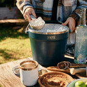 YETI Rambler Beverage Bucket 2.0 - Black Forest Green