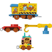 Thomas & Friends Muddy Fix Em Up Friends Motorized Vehicle Set with Carly the Crane and Sandy the Rail Speeder, Battery-Powered, Multicolor, HJD71