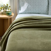 Better Homes & Gardens Wexford Chenille Blanket, Super Soft, Reversible Knit, Medium Weight, Full/Queen Size, Papyrus Beige