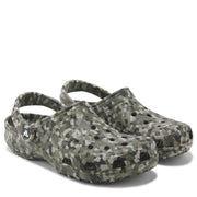 Crocs Men's Classic Confetti Clog, Lightweight Croslite Foam Slip-On Shoes, Army Green Multi Confetti, 212462-3TC