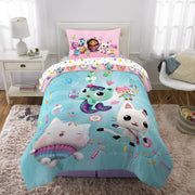 Gabby's Dollhouse Kids Bed in a Bag Bedding Set, Reversible Comforter with Character Artwork, Blue and Pink, Twin, 6B494C