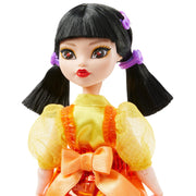 Mattel Toys HYV95 Monster High Skullector Squid Game Young-Hee Fashion Doll, Poseable, 10.5 Inch, Yellow and Orange Dress