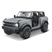 Maisto Special Edition 1:18 Scale Diecast Car with Opening Doors, Engine Compartment, Full Function Steering, Four Wheel Drive, Rubber Tires, Detailed Interior and Exterior, 46629