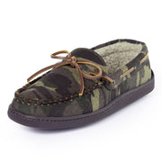 Minnetonka Men's Pile Lined Hardsole Moccasin Slippers, Green Camo Print, Size 11