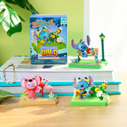 Happy Haul Disney Stitch Goes Wild Scene Setters Collectible Toy Figure with Connectable Scenic Base, Multicolor, 8 cm
