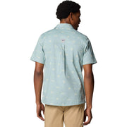 Columbia Wild Cast Camp Athletic Button-Down Shirt, Active Fit, Crushed Blue Troutopia, Short Sleeve, X-Large, 212080