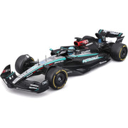 Bburago 18-28063 1:24 Race Formula Mercedes W15 Diecast Vehicle with Helmet (2024), Russell #63