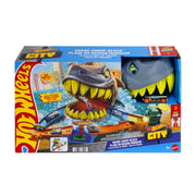 Mattel Hot Wheels City Shark Chomp Beach Playset with 1:64 Scale Die-Cast Vehicle, Pivoting Launcher, Figure-8 Stunt Track, Multicolor, JHL96