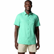 Columbia Mens Slack Tide Short Sleeve Camp Shirt, Omni-Shade UPF 50 Sun Protection, Omni-Wick Moisture Management, Glaze Green, Medium