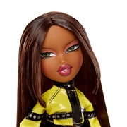 MGA Entertainment Bratz Scorchin' Sasha Fashion Doll, Articulated, Moto-Inspired Racing Jacket and Leather Mini Skirt, Removable Clothes and Accessories, Pink Lipstick Heels, Sunglasses