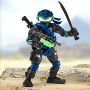 Playmates Toys Teenage Mutant Ninja Turtles x G.I. Joe Leo and Snake Eyes Action Figure with Twin Katana Swords and Ooze Blaster, Multi, 5 Inch, 81901E