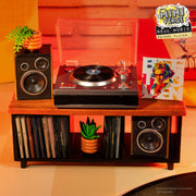 MGA Entertainment Miniverse Real Music Record Player, Mini Playable Vinyl with Classical Rock Remix, Retro Design, Collectible Toy for Ages 8+, 254249