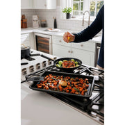 Thyme & Table TT2091R 32-Piece Aluminum Ceramic Non-Stick Cookware Set - Black Pots and Pans