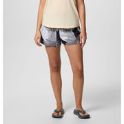Columbia Bogata Bay II Print Women's Shorts, White Rays, Large, Elastic Waist, Omni-Shield Repellency