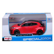 Maisto 2021 Toyota GR Yaris Diecast Model Car, Red with Carbon Top, 1/24 Scale, Special Edition 32909-RD
