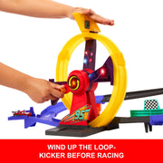 Mattel Disney Pixar Cars Lightning McQueen Celebration Raceway Toy Vehicle Playset with Light-Up Car, Multicolor, 95007357