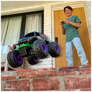Spin Master Monster Jam Smash n Bash Grave Digger Remote Control Monster Truck, 1:15 Scale, 2.4 GHz, USB-C Rechargeable, Ages 4+
