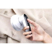SVP Worldwide 220015096.04 Singer Compact Fabric Shaver and Lint Remover Battery Operated
