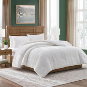 VCNY Home MTD466170522039 My Texas House Anabel Carved Fur 3-Piece White Faux Rabbit Fur Comforter Set King