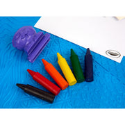 Crayola Texture Art Kit for Kids, Large Washable Jumbo Crayons, Textured Rubbing Plates, Animal Folders, Crayon Holder, 15 Sheets of Paper, Adaptive Design, Ages 2+