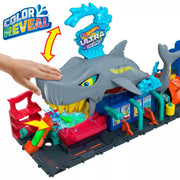 Hot Wheels Color Reveal Ultra Shark Car Wash Track Set
