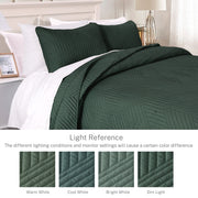 Exclusivo Mezcla California King Quilt Bedding Set Lightweight Green Oversized Soft Geometric Coverlet with 2 Pillow Shams