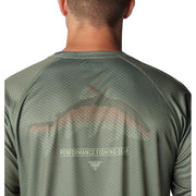 Columbia Sportswear Super Terminal Tackle PFG Super Fade Long Sleeve Athletic Shirt, Cypress Fish Hooks, Medium, 206925