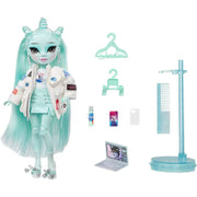 Shadow High 583035 S23 Fashion Doll- Zooey Electra (Green)