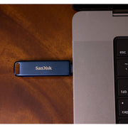 SanDisk SDIXD0N-128G-AW6ME Phone Drive, 128GB USB Flash Drive with Lightning and USB Type-C, Metallic Sky