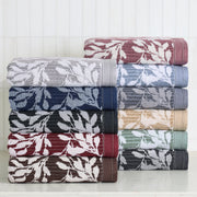 Better Homes & Gardens Signature Soft Floral Bath Towel, Green, 30 in x 56 in, 586 gsm, BH5701099320032