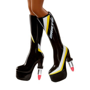 MGA Entertainment Bratz Scorchin' Sasha Fashion Doll, Articulated, Moto-Inspired Racing Jacket and Leather Mini Skirt, Removable Clothes and Accessories, Pink Lipstick Heels, Sunglasses